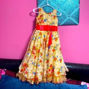 Long flowy flower dress ages 7-9
